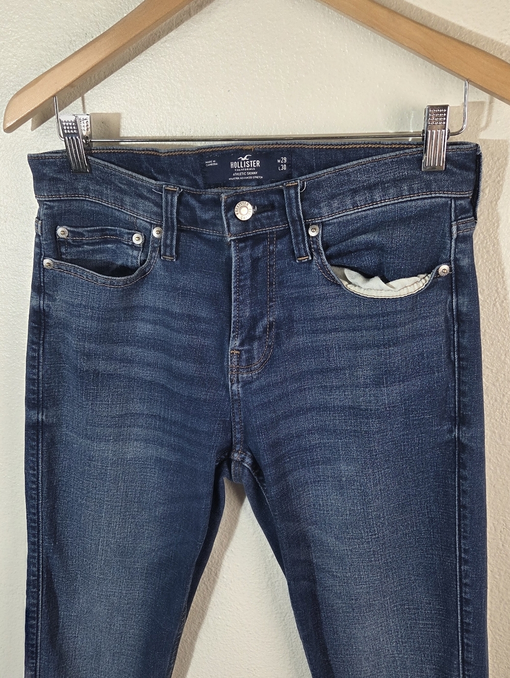 Hollister Men’s Athletic Skinny Jeans 29x30 Blue Wash Advanced Stretch Denim - Picture 9 of 13